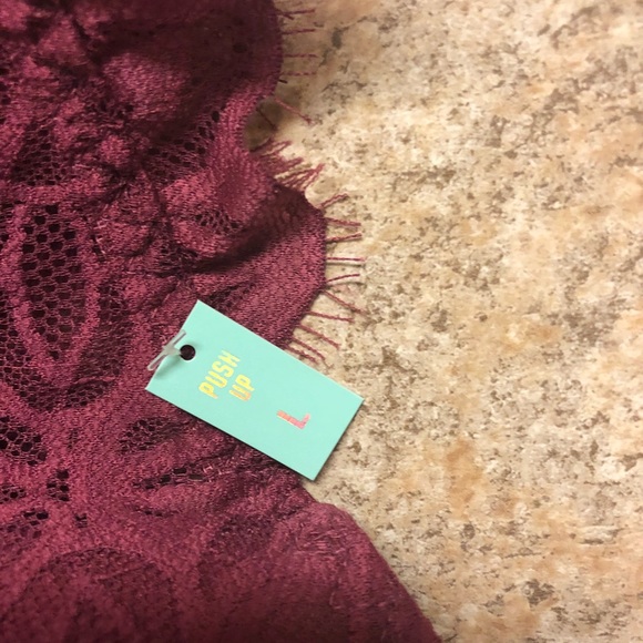 Victoria’s Secret Bralette - Picture 2 of 4